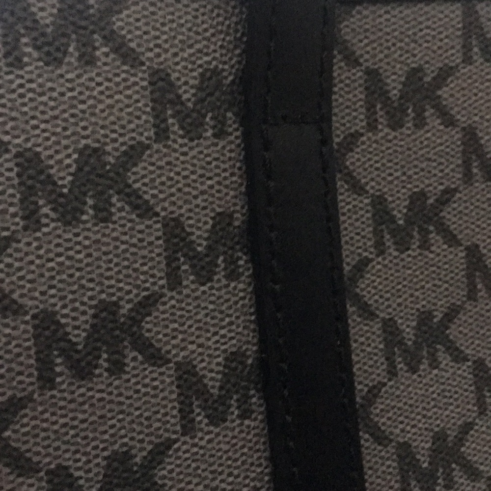 NWT Michael Kors Large Emry Tote - Picture 3 of 8